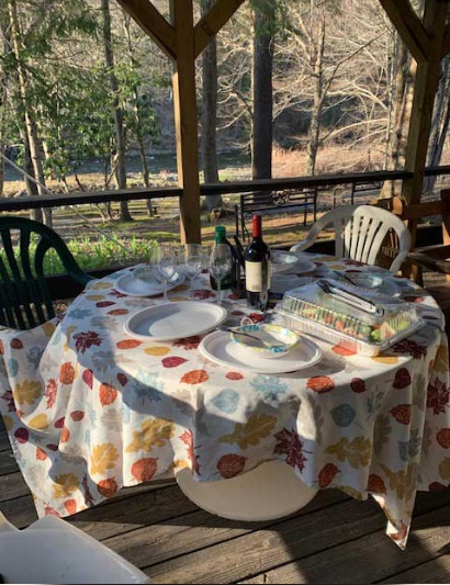 Trout Cottage dining area